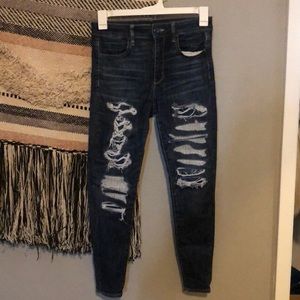 American Eagle distressed jeans 6 short